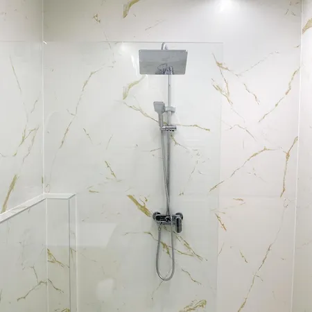 Red Apple * كاستوريا