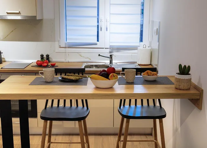 Red Apple Apartment