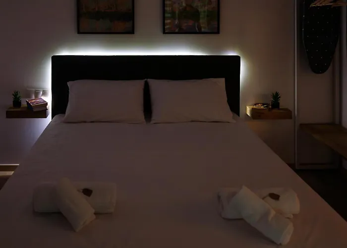 Red Apple Apartment